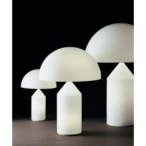 Lampada Oluce Atollo 235 da tavolo. Lampada Oluce Atollo 235 da tavolo.