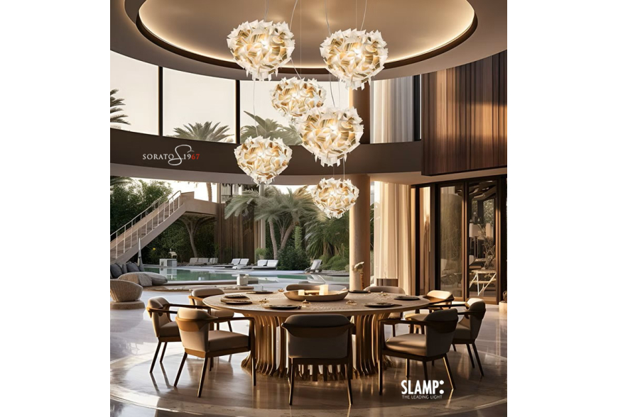 Veli aurea. La nuova scultura luminosa di Slamp. Veli aurea. La nuova scultura luminosa di Slamp.