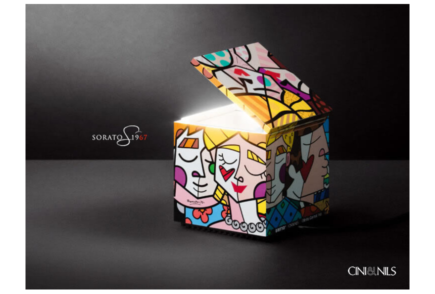 Superpromo Cuboluce di CINI&NILS. Tutti i colori disponibili.