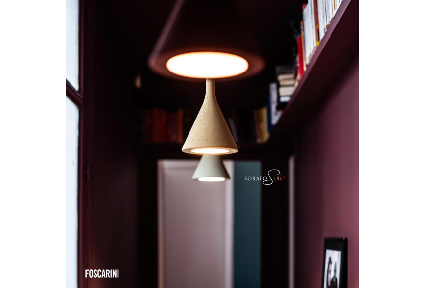 Design “pret-a-porter”. Illumina i tuoi spazi con Aplomb di Foscarini.