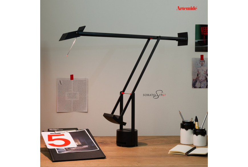 Tizio di Artemide Tizio di Artemide